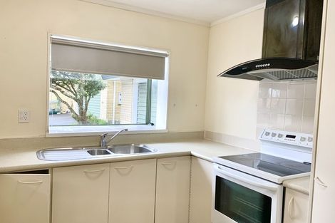 Photo of property in 5 Millstream Drive, Henderson, Auckland, 0610