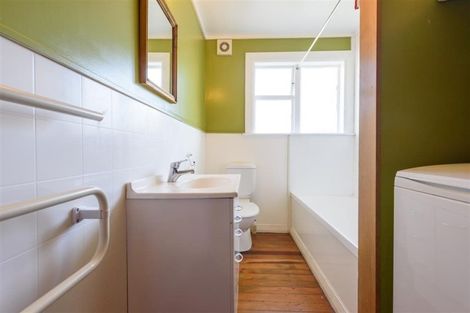 Photo of property in 146 Russell Terrace, Berhampore, Wellington, 6023