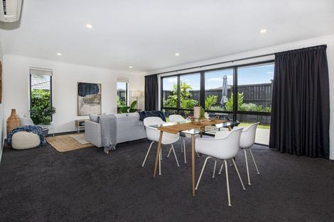 Photo of property in 18 Roderick Place, Onerahi, Whangarei, 0110