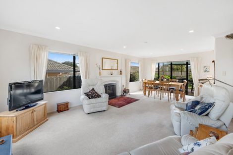 Photo of property in 4 Inagh Close, Dannemora, Auckland, 2016