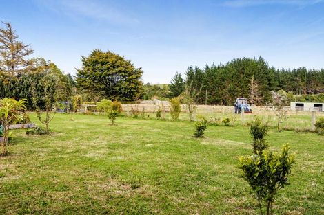 Photo of property in 116 Clifford Road, Eltham, 4322