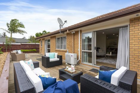 Photo of property in 48 Blackwood Drive, Wattle Downs, Auckland, 2103