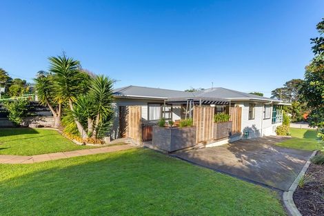 Photo of property in 34 Rothery Road, Hillpark, Auckland, 2102