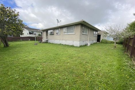 Photo of property in 2/30 Heathberry Close, Papatoetoe, Auckland, 2025