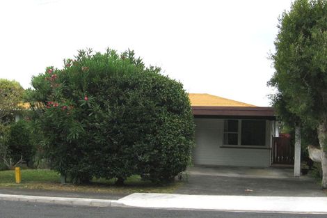 Photo of property in 17 Webb Place, Forrest Hill, Auckland, 0620