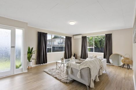 Photo of property in 39 Court Town Close, Mangere, Auckland, 2022