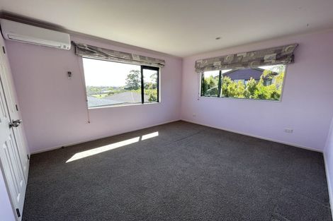 Photo of property in 26 Ballymore Drive, Pinehill, Auckland, 0632