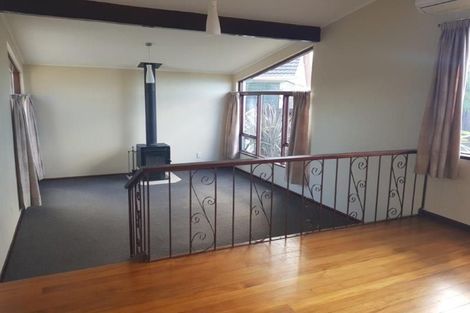 Photo of property in 21 Rosanna Place, Aranui, Christchurch, 8061