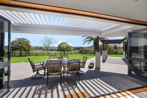 Photo of property in 903 Old North Road, Waimauku, 0882