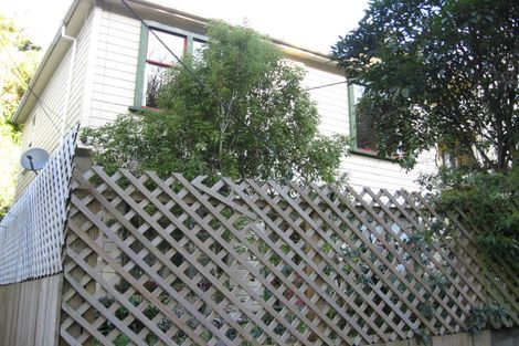 Photo of property in 129 Glenmore Street, Kelburn, Wellington, 6012