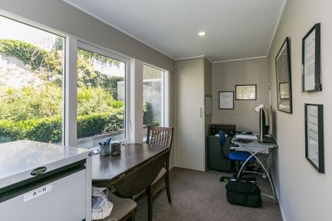 Photo of property in 37 Muritai Crescent, Havelock North, 4130