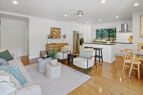 Photo of property in 1p/7-11 Bute Road, Browns Bay, Auckland, 0630