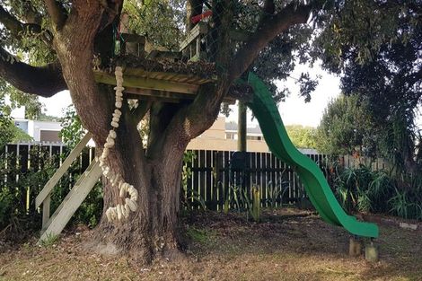 Photo of property in 32 Hunia Terrace, Himatangi Beach, Foxton, 4891