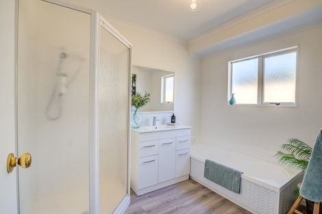 Photo of property in 35 Northmeadow Drive, Rototuna, Hamilton, 3210