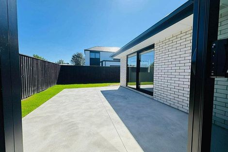 Photo of property in 17 Akoranga Place, Hornby, Christchurch, 8042