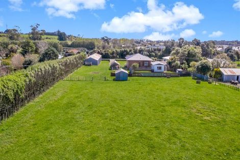 Photo of property in 1410 Devon Road, Brixton, Waitara, 4382
