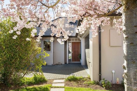 Photo of property in 69 Jeffreys Road, Fendalton, Christchurch, 8052