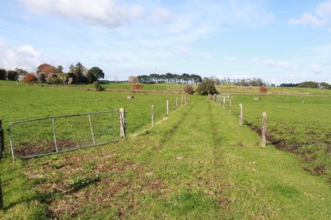 Photo of property in 173 Kairau Road, Brixton, New Plymouth, 4373