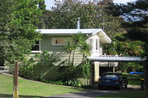 Photo of property in 46 Woodfern Crescent, Titirangi, Auckland, 0604
