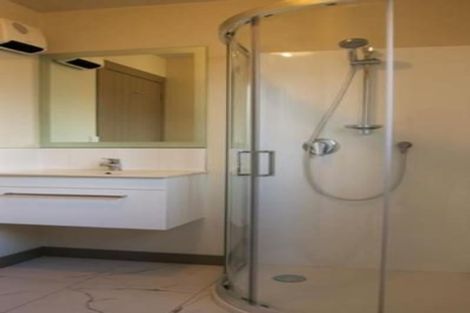 Photo of property in 5 Brockworth Place, Riccarton, Christchurch, 8011