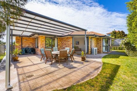 Photo of property in 20 Anchorite Way, Red Beach, 0932