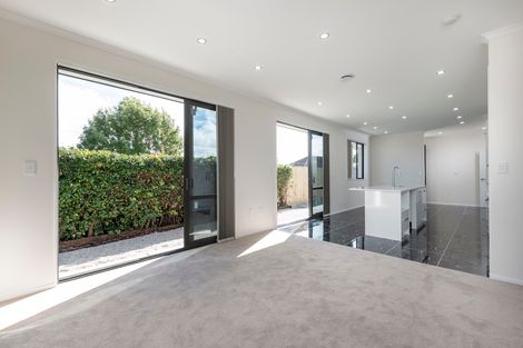 Photo of property in 19a Mackenzie Street, Te Atatu South, Auckland, 0610