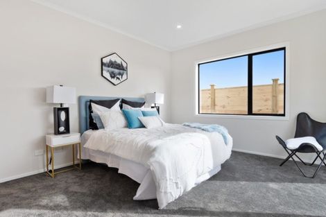 Photo of property in 16 Makura Drive, Papamoa Beach, Papamoa, 3118