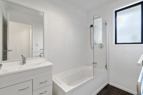 Photo of property in 2/57 Redcrest Avenue, Red Hill, Papakura, 2110