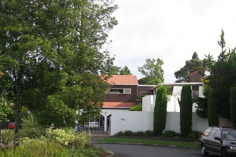 Photo of property in 13 Langstone Place, Chatswood, Auckland, 0626