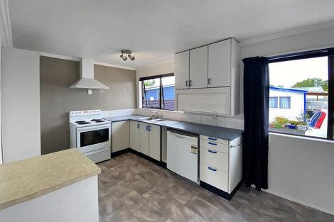 Photo of property in 71 Kaimanawa Street, Kelvin Grove, Palmerston North, 4414