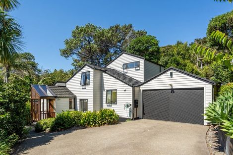 Photo of property in 22 Hebe Place, Birkenhead, Auckland, 0626