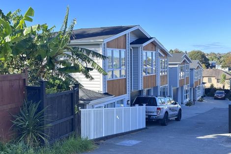 Photo of property in 123b Forrest Hill Road, Forrest Hill, Auckland, 0620