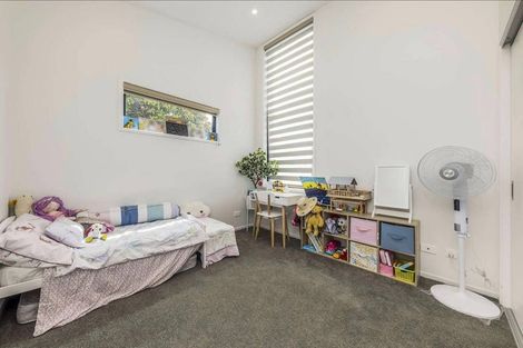 Photo of property in 1/11 Lewis Road, Pakuranga, Auckland, 2010