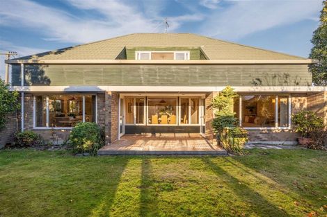 Photo of property in 4 Woodford Terrace, Ilam, Christchurch, 8053