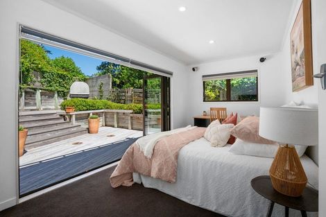 Photo of property in 22 Tio Tio Road, Miramar, Wellington, 6022