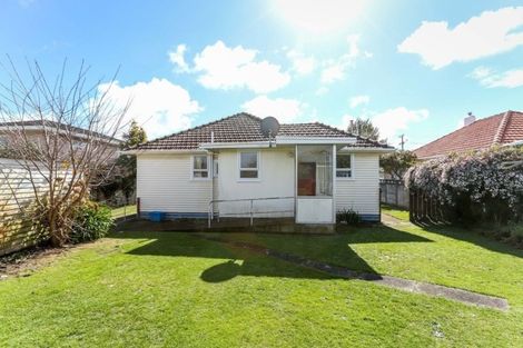 Photo of property in 6 Union Street, Merrilands, New Plymouth, 4312