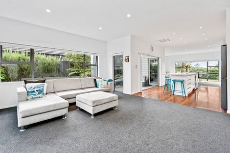 Photo of property in 22 Stace Hopper Drive, One Tree Point, 0118