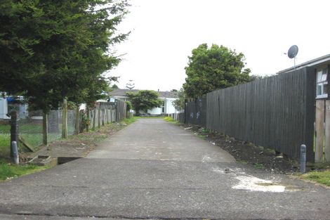 Photo of property in 1/126 Chichester Drive, Rosehill, Papakura, 2113