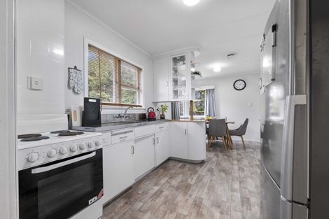 Photo of property in 8 Fyson Place, Hawera, 4610