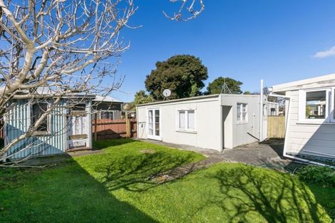 Photo of property in 16 Riddlers Crescent, Petone, Lower Hutt, 5012