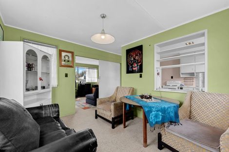 Photo of property in 51 Cedar Heights Avenue, Massey, Auckland, 0614