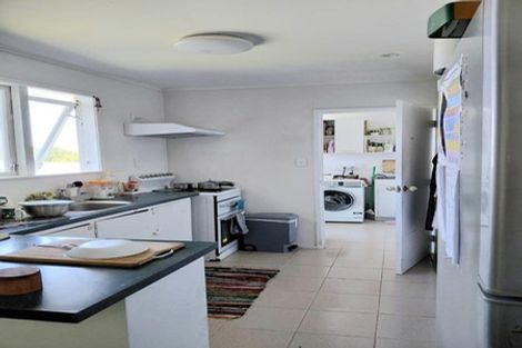 Photo of property in 27 Chislehurst Street, Henderson, Auckland, 0612