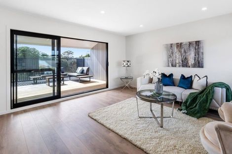 Photo of property in 70 Portage Road, New Lynn, Auckland, 0600