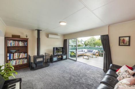 Photo of property in 30 Ruamahanga Crescent, Terrace End, Palmerston North, 4410