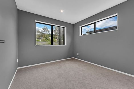 Photo of property in 2 Kama Place, Sunnynook, Auckland, 0620