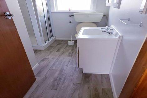 Photo of property in 60 Gibbons Street, Ebdentown, Upper Hutt, 5018