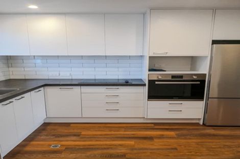 Photo of property in 11/2 Stone Street, Miramar, Wellington, 6022