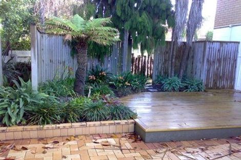 Photo of property in 2/44 Raleigh Road, Northcote, Auckland, 0627