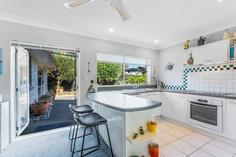 Photo of property in 1/8 Solana Court, Botany Downs, Auckland, 2010