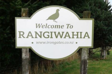Photo of property in 2526 Rangiwahia Road, Rangiwahia, Kimbolton, 4774